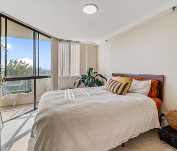 APARTMENT LIVING IN THE HEART OF KINGSTON! - Photo 6