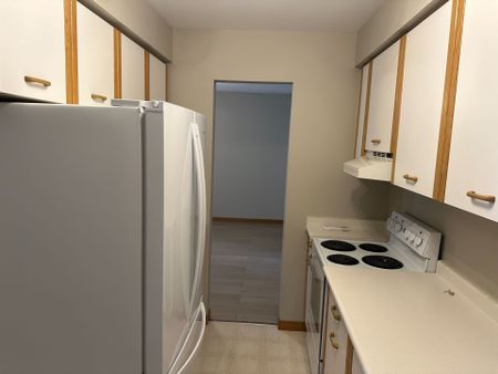 For Lease - 217 Sarah Court Unit# A, Shelburne, Ontario - Photo 3