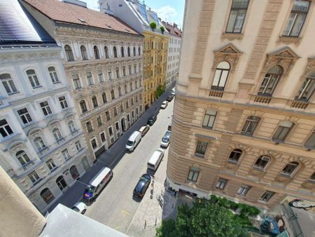 Sanierte Altbauwohnung bei der Mariahilfer Straße - 6 Zimmer + Balkon - Photo 2