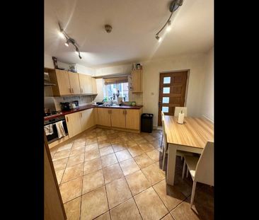 Room in a Shared House, St Davids Square, E14 - Photo 2