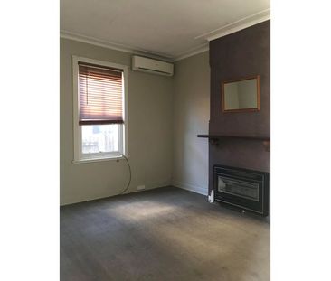 Neat & Tidy 2-3 Bedroom Home - Photo 2