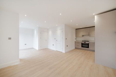 2 Bed Flat, West Hill, CR2 - Photo 2