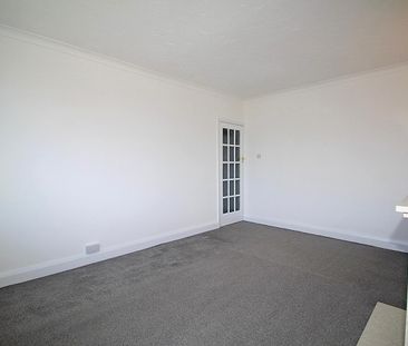 2 Bedroom Maisonette - Lower To Let - Photo 1