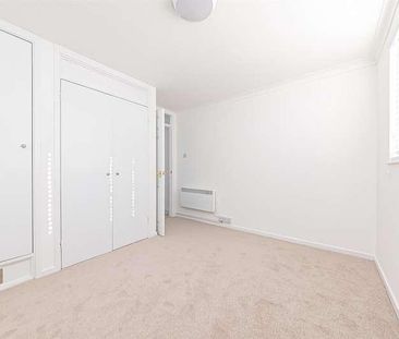 Medina Close, Woosehill, Wokingham, RG41 - Photo 5