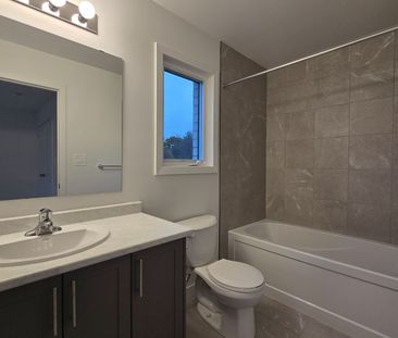 For Lease - 27 Oak Forest Common Crescent, Cambridge, Ontario - Photo 5