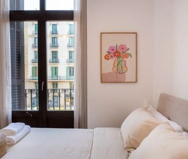 La Rambla, Barcelona, Catalonia 08002 - Photo 3