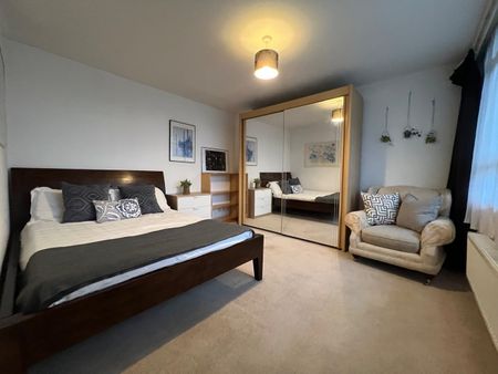 Room in a Shared Flat, Garden Royal, SW15 - Photo 4