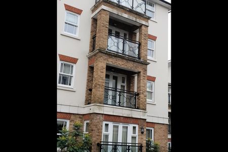 2 Bed Flat, Holford Way, SW15 - Photo 4