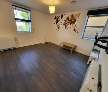 Bartholomews Square, Bristol, Horfield - Photo 2