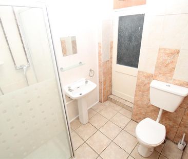House - Terraced For Rent Laura Street, Pontypridd - Photo 1