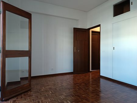 Apartamento T3 para Arrendamento no Restelo, Lisboa - Photo 4