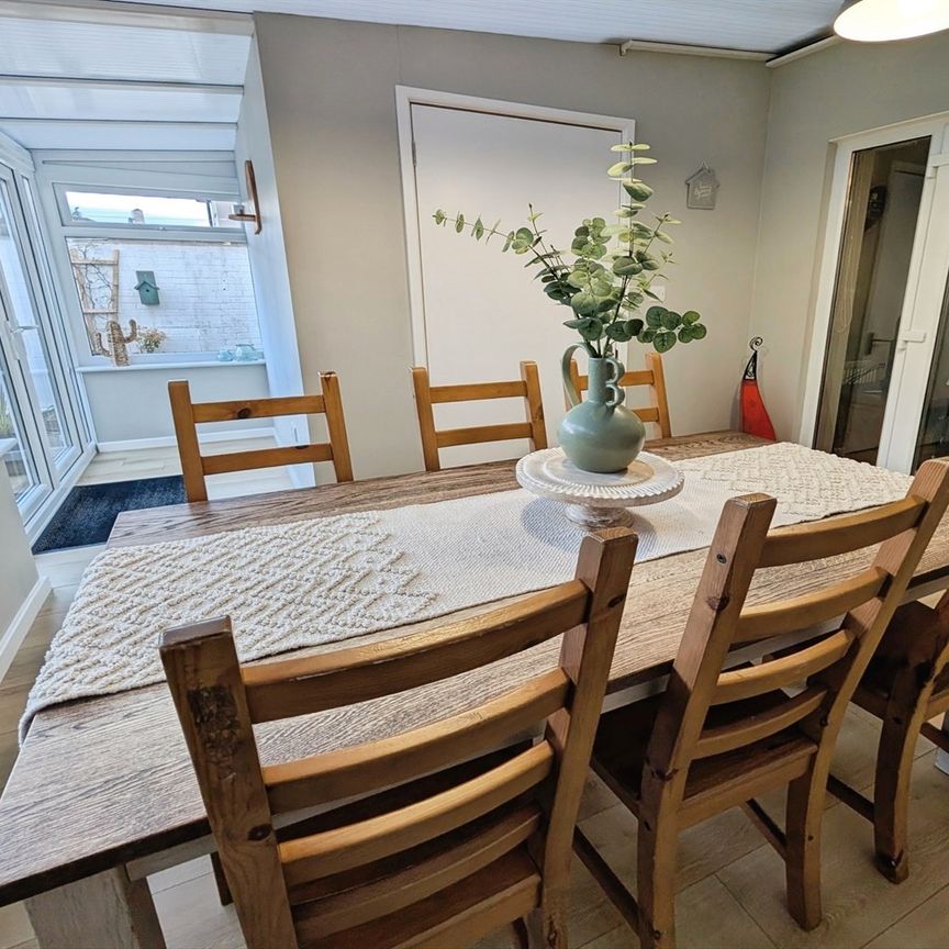 Robert Cecil Avenue, SO18 - Photo 1