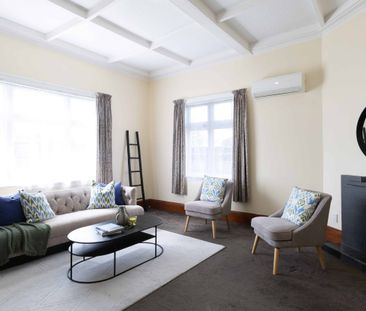 Three Bedroom on Lyndhurst St - Photo 2