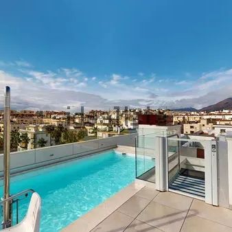 Alquiler de piso en Centro - Photo 1