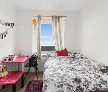 Clifton Place, Plymouth, PL4 - Photo 2