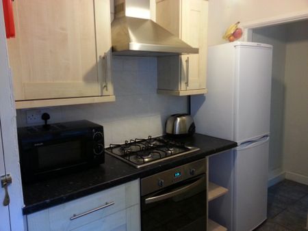 2 Bedroom Flat To Rent in Nottingham - Photo 4