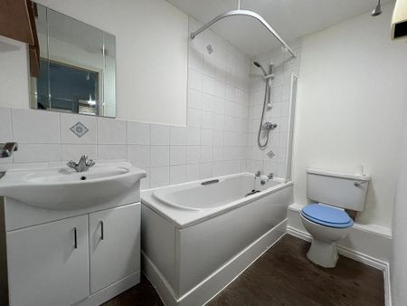 1 bedroom flat to rent - Photo 4