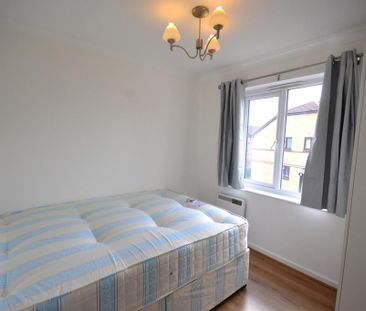 3 bedroom flat to rent - Photo 4