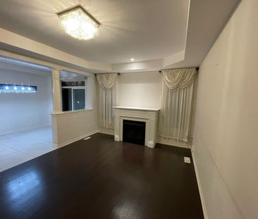 For Lease - 17 Kempsford Crescent, Brampton, Ontario - Photo 1