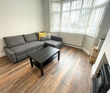 3 bedroom semi-detached house to rent - Photo 3