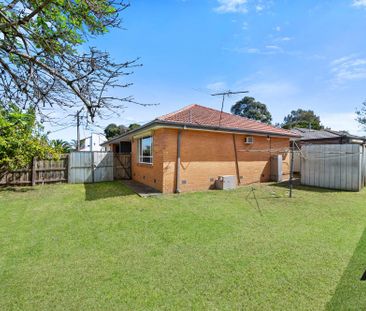 2/44 Ford Avenue, Sunshine North VIC 3020 - House For Rent | Domain - Photo 1
