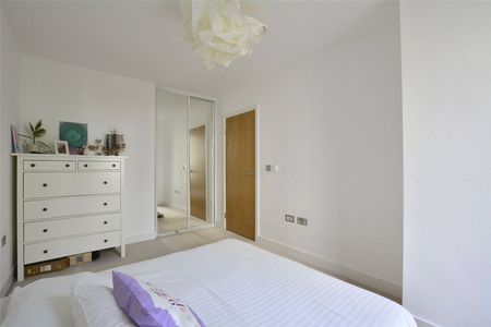 Bessemer Place, Greenwich Peninsula, SE10, London - Photo 2