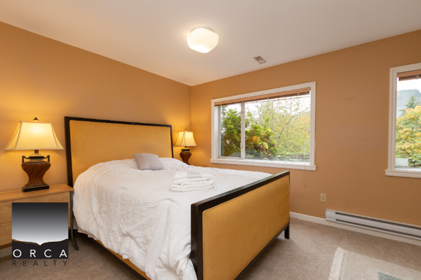 5574 Westhaven Road, West Vancouver (Garden Level Suite) - Photo 1