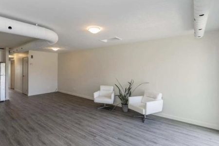 For Lease - 252 Steel Street Unit# 4, Barrie, Ontario - Photo 5