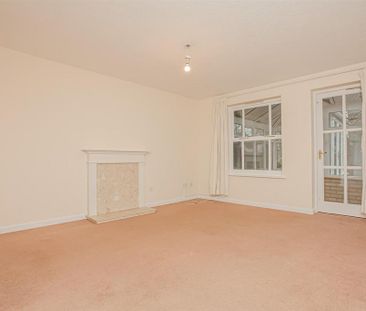 2 bedroom end of terrace house to rent - Photo 1