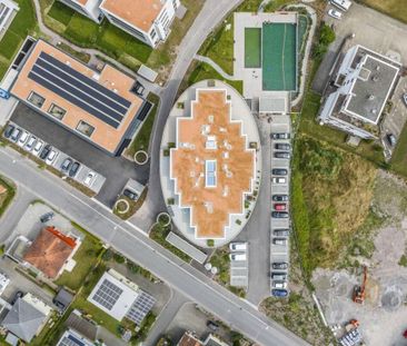 Living in unique architecture - Photo 3