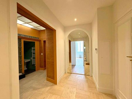 Location Appartement 4 pièces 155m² BORDEAUX 33000 - Photo 2