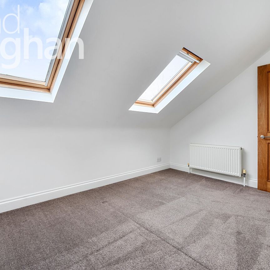 4 bedroom semi-detached bungalow to rent - Photo 1
