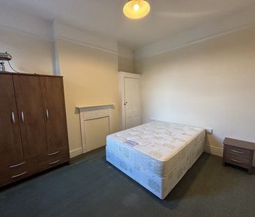 Room in a Shared Flat, Highlever Road, W10 - Photo 3