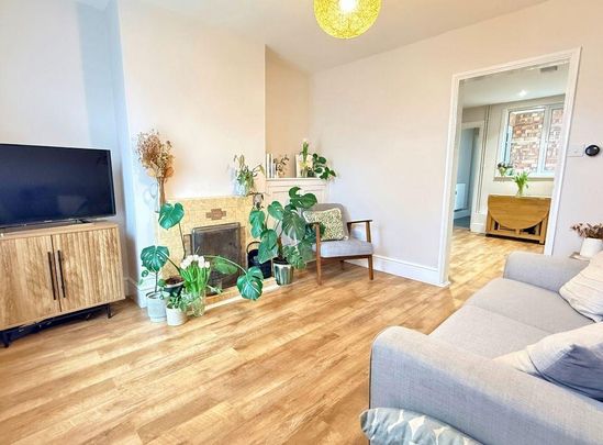 2 bedroom terraced house to rent - Photo 1