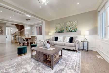 Detached Home For Lease | W9031533 - Photo 4