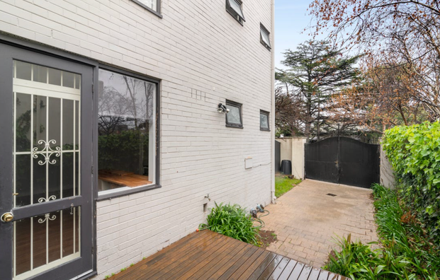 3/34 Mathoura Road, Toorak VIC 3142 - Apartment For Rent | Domain - Photo 1