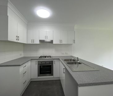 Modern Three Bedroom House - Photo 6