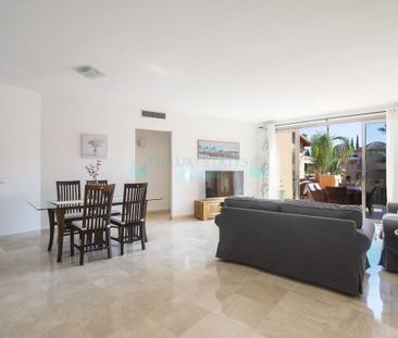 Penthouse for rent in Bel Air, Estepona - Photo 1
