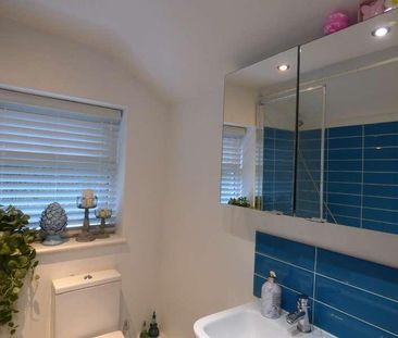 Alfred Road, Brentwood, CM14 - Photo 3