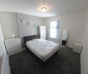 Room in a Shared House, Clifton Road East, L6 - Photo 6