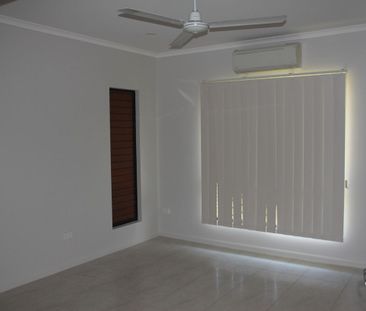 Spacious modern home in Wangan. - Photo 5