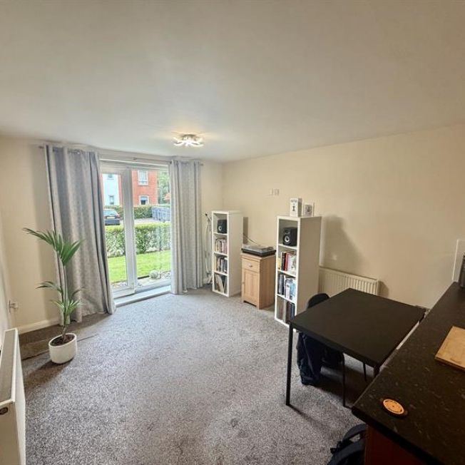 2 Bedroom Apartment To Let - Photo 1