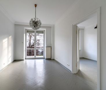 Metro, kamienica, po malowaniu - Photo 2