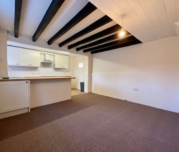3 bedroom Cottage to let - Photo 5