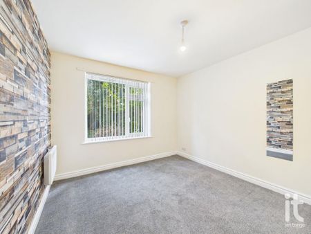 2 bedroom ground floor flat to rent - Photo 3