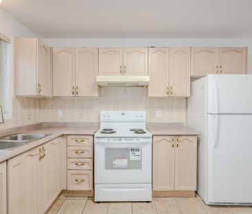 For Lease - 2887 Darien Road, Burlington, Ontario - Photo 4