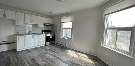 For Lease - 2398 Bloor Street Unit# Apt 3, Toronto, Ontario - Photo 2