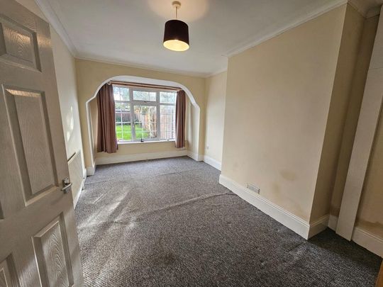 3 bedroom semi-detached house to rent - Photo 1