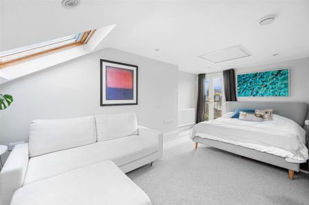 4 bedroom terraced house to rent - Photo 5