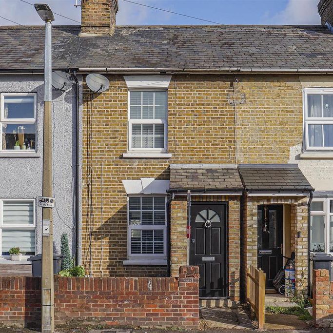 2 bedroom terraced house to rent - Photo 1